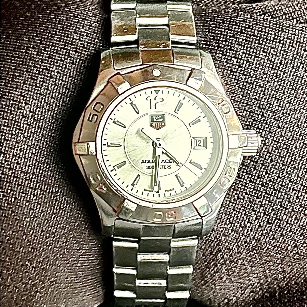 Women’s Tag Heuer Aquaracer 300Meter Saphire Crystal 1000Feet New Battery EUC - Picture 3 of 9